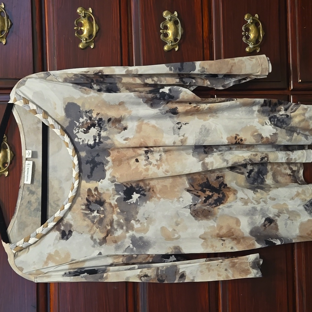 Susan Graver Watercolor Floral Print 3/4 Slv Top W/ Braided Neckline Size 1X